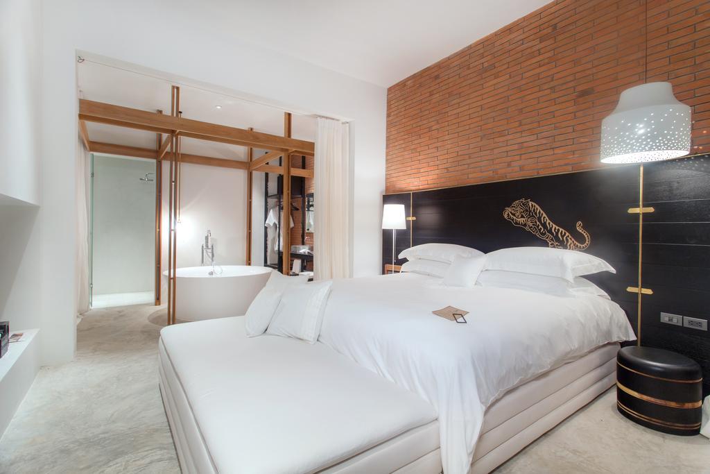 Sala Ayutthaya Hotel Room photo